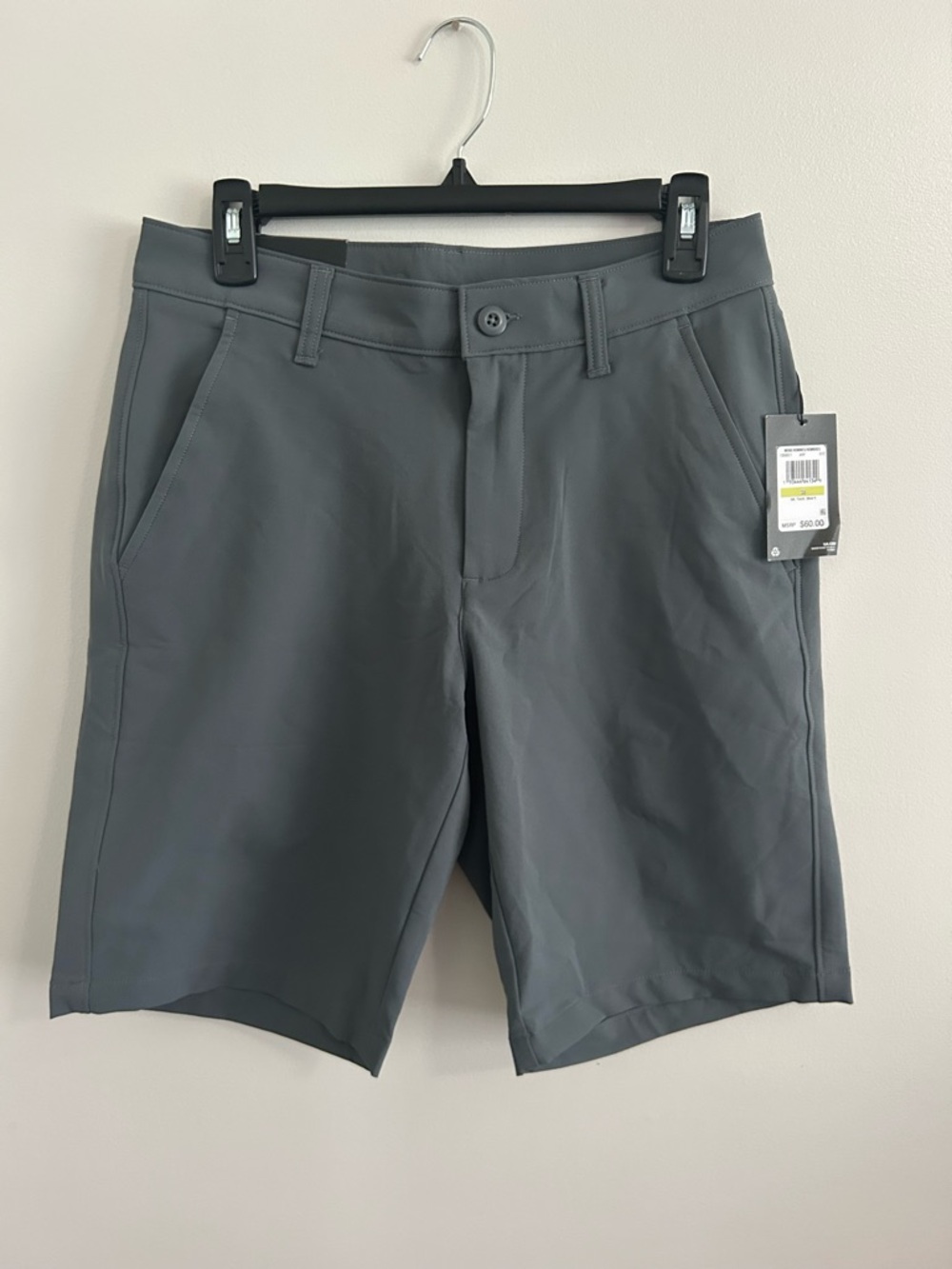 NWT Men's Under Armour Tech Short 10" Pitch Gray Style 1350071 Golf Sz 30